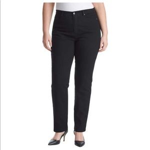 🆕⭐️Gloria Vanderbilt Amanda Black Jeans